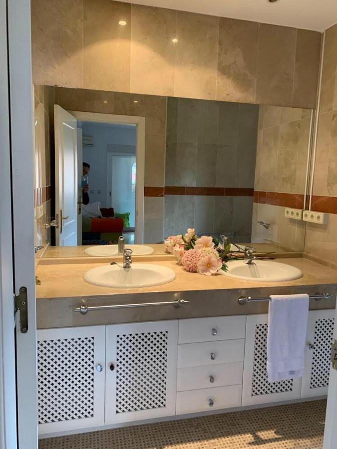 Chalet Con Piscina A 50 M De La Playa . Marbella Eksteriør bilde
