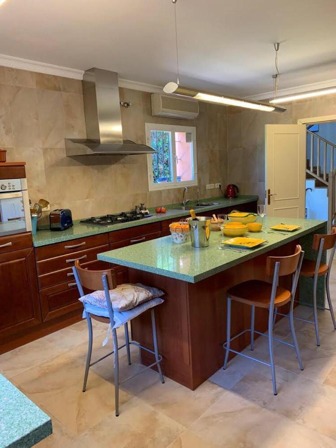 Chalet Con Piscina A 50 M De La Playa . Marbella Eksteriør bilde